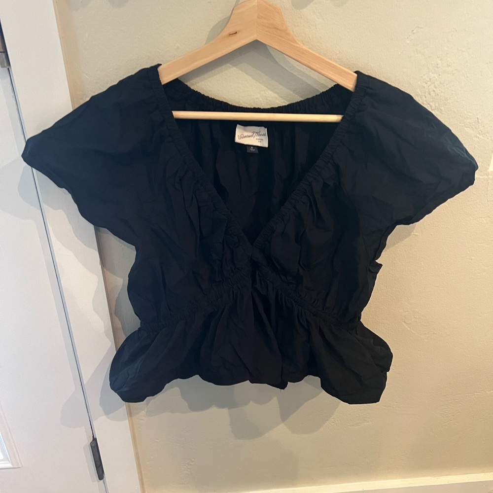Universal Thread Black Ruffled Blouse